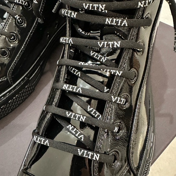 Brand new Valentino hightop sneakers. - Picture 5 of 9